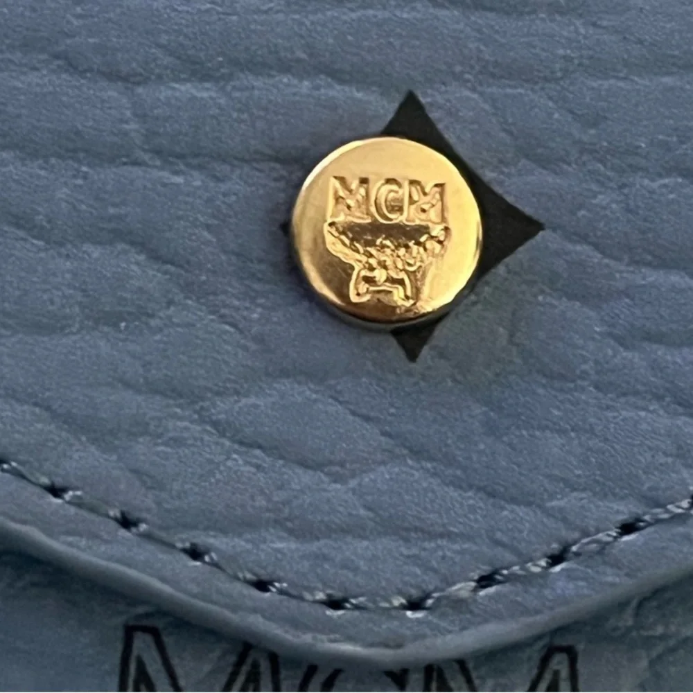 MCM Sky Blue Leather Clutch with Black Accents & Unbranded Gold Chain NO BOX - Picture 5 of 7